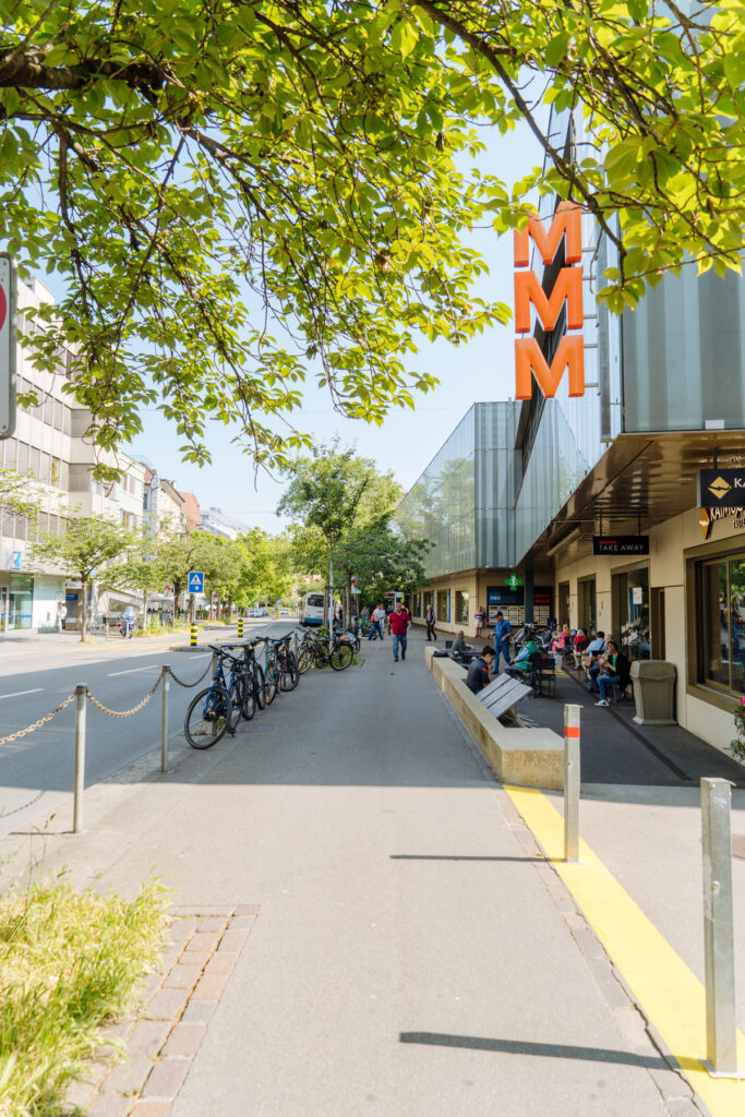 Einkaufszentren Neumarkt und Letzipark – sehr nah